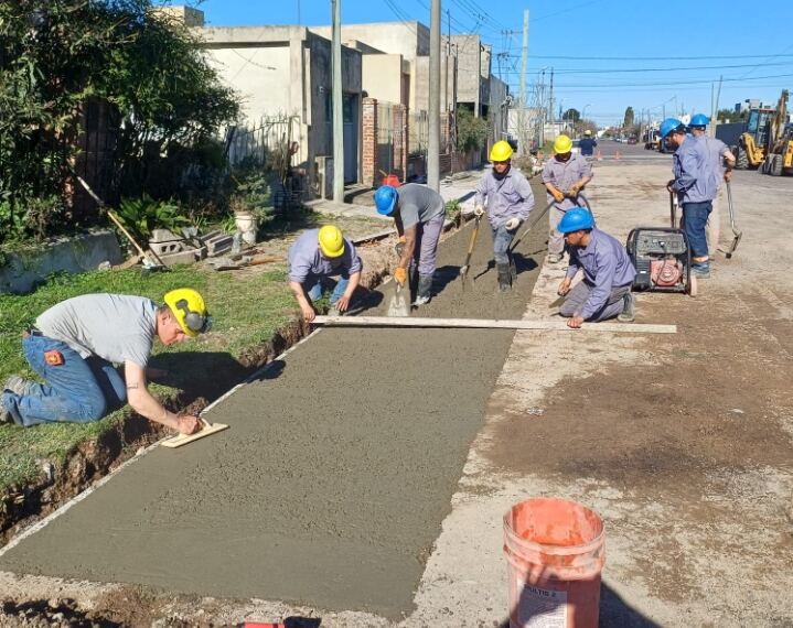 Olavarría: Reparación de cordón cuneta y pavimento en un sector del barrio Sarmiento Norte