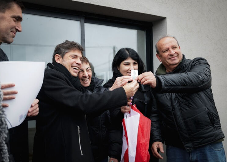 Tandil: Kicillof entregó viviendas a familias de la ciudad