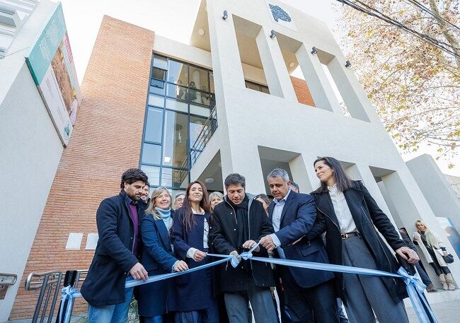Zárate: Kicillof y Alvarez Rodríguez inauguraron la Casa de la Provincia