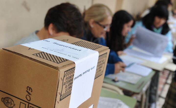 El lunes habrá clases con normalidad en las escuelas donde se vote