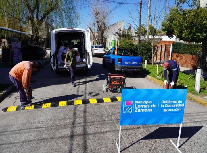 Lomas de Zamora: Instalan nuevos reductores de velocidad en distintos puntos de la ciudad