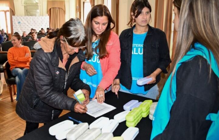 Bragado: Se realizó la segunda entrega de anteojos del programa Ver para Seguir Aprendiendo