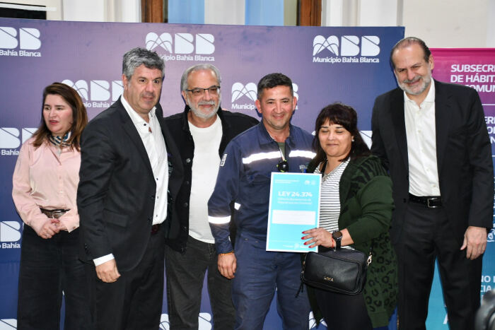 Bahía Blanca: Más de 300 familias recibieron el título de sus viviendas