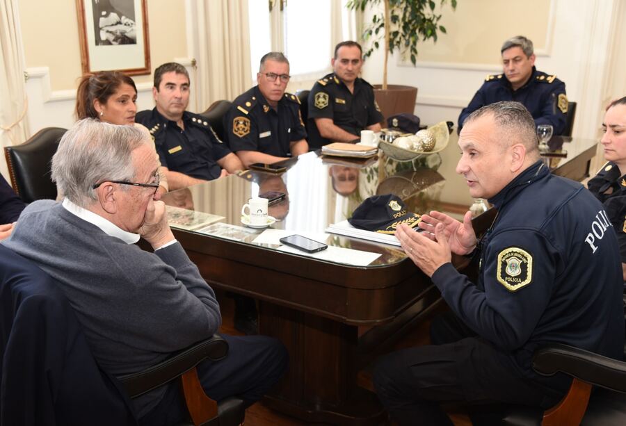 Tandil: Lunghi reclamó mayor control policial en reuniones con autoridades provinciales y locales
