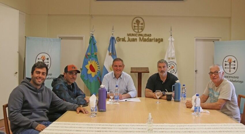 Madariaga y Lavalle acompañan el pedido de los pesqueros para adelantar la veda en la Laguna La Salada Grande