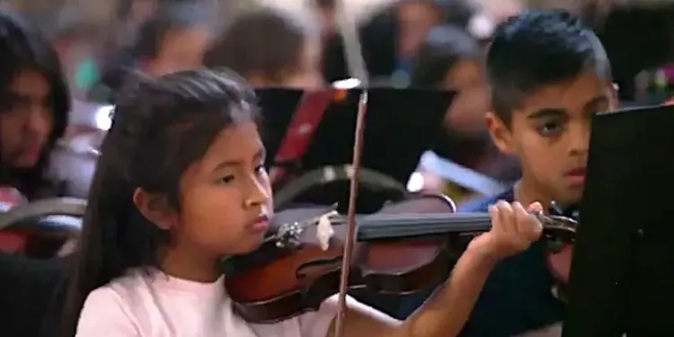 LA ORQUESTA ESCUELA DE BERISSO ACTUARÁ EN EL CÍRCULO DE PERIODISTAS