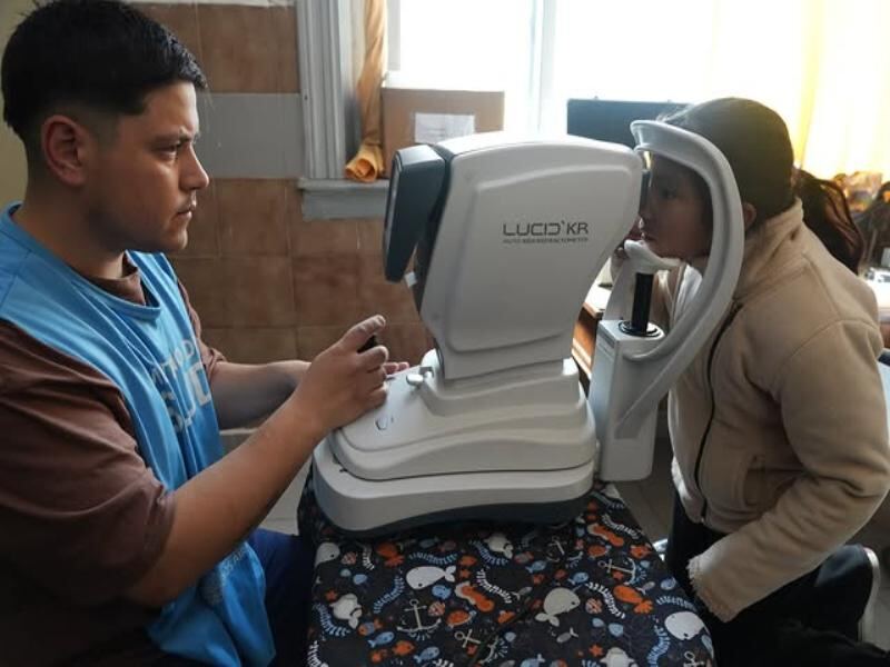 Lomas de Zamora: Niños y niñas de tres escuelas accedieron al programa “Ver para aprender”