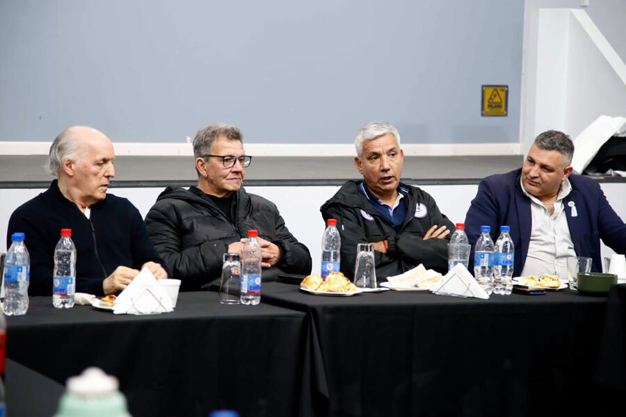 REUNIÓN PARA AVANZAR EN PROYECTO DE NEGOCIACIÓN COLECTIVA SALARIAL PARA MUNICIPALES BONAERENSES