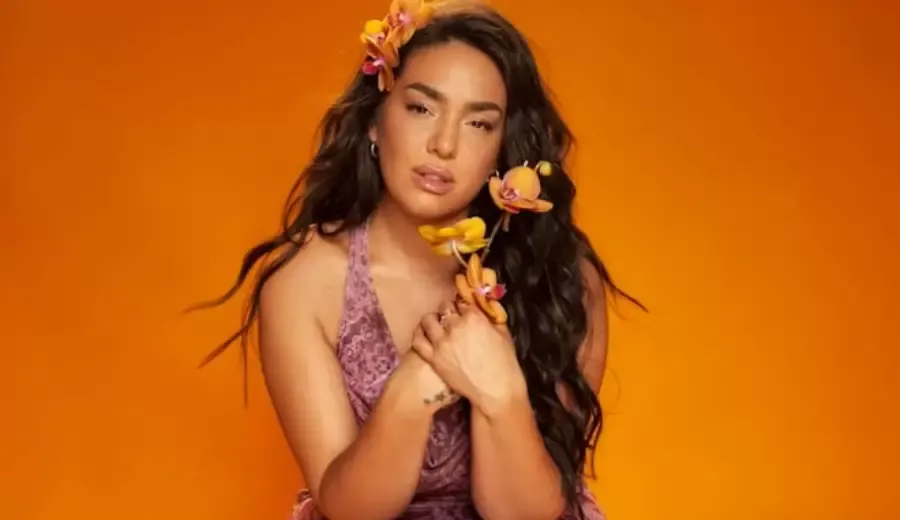 Angela Leiva estrena "Amnesia"